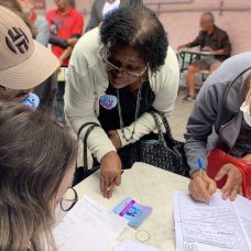 Ação pelo Dia Mundial de Conscientização da Violência contra a Pessoa Idosa - Divulgação